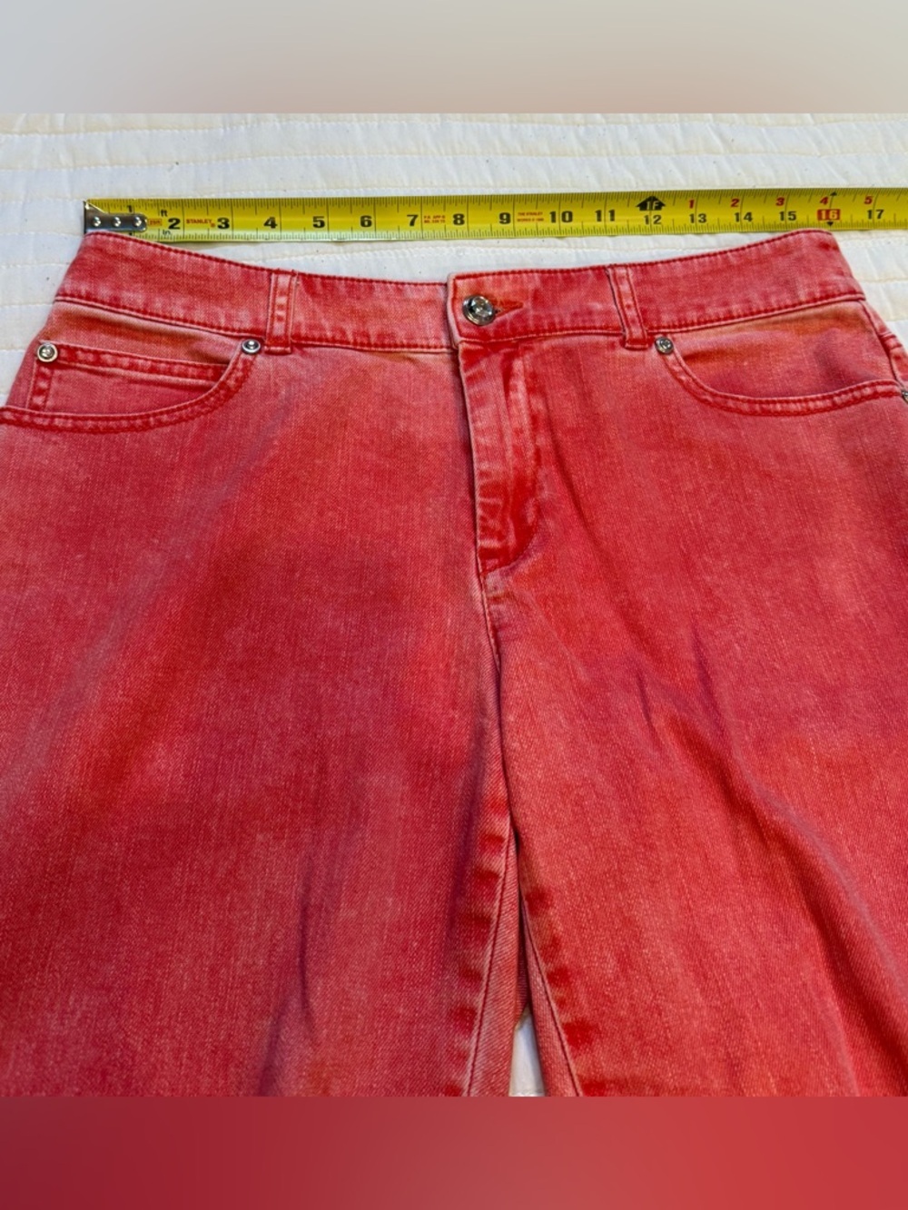 Chico's Platinum Denim Coral Pink Orange Stretch Capri Embellished Jeans Sz .5/6 - Picture 2 of 6